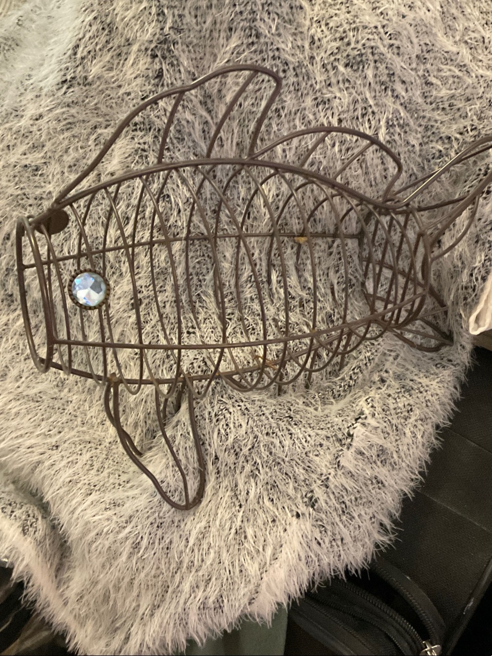 Black metal fish wine rack /basket